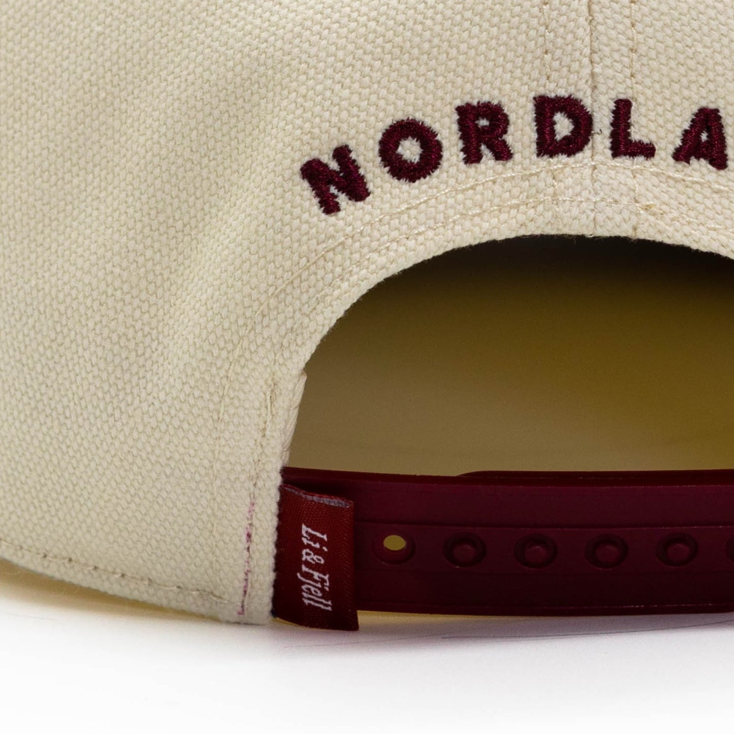 Vesterålen Rekreasjon Caps – Hvit/Burgunder