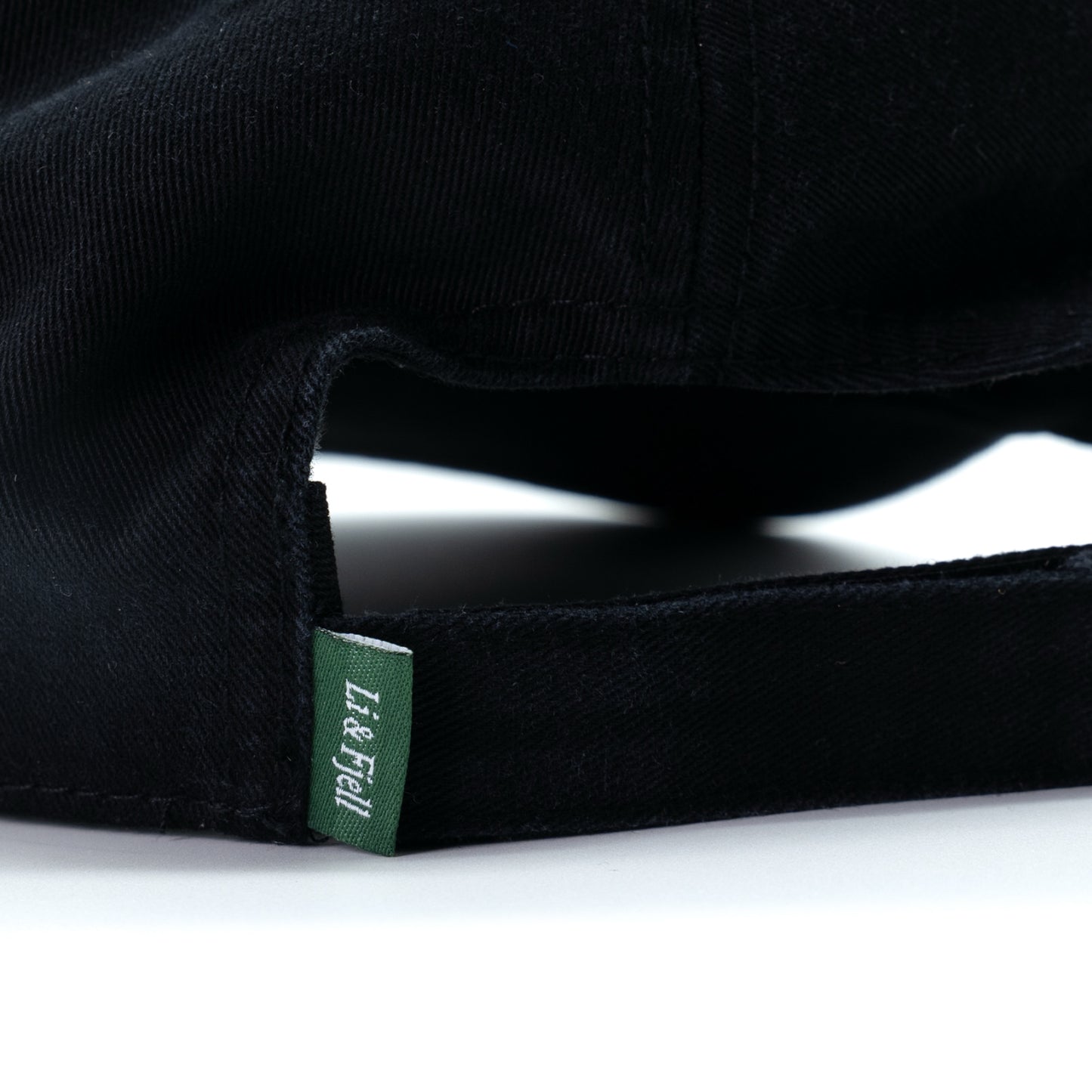 Li&Fjell Patch Cap – Svart
